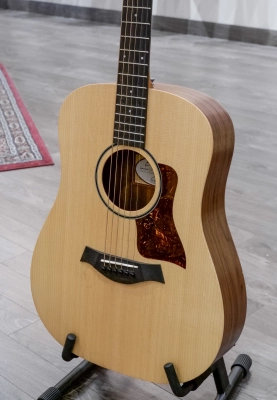 Taylor Guitars - Big Baby Taylor Walnut